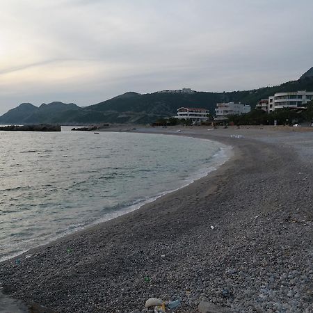 Tuna Apartments Dobra Voda Luaran gambar